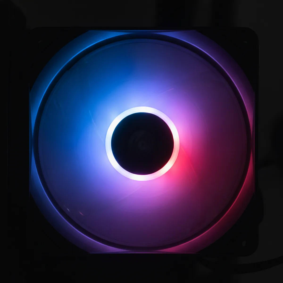 Banc de test ventilateurs 120mm mesure débit air pression statique niveau sonore dBA anémomètre